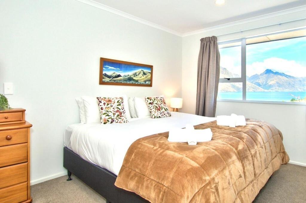 Panoramic Views! Luxurious Townhouse In The Absolute Centre Of Ferienhaus *